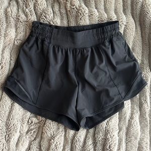 lululemon hotty hot 4inch